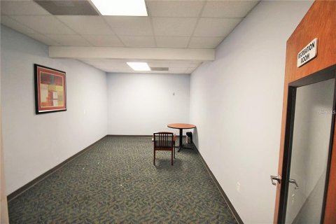 Propiedad comercial en alquiler en Orlando, Florida, 339.09 m2 № 1591078 - foto 15