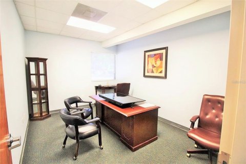 Propiedad comercial en alquiler en Orlando, Florida, 339.09 m2 № 1591078 - foto 4