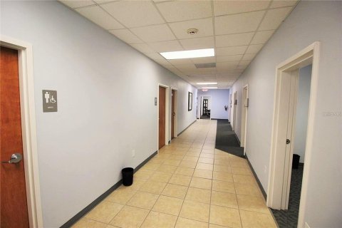 Propiedad comercial en alquiler en Orlando, Florida, 339.09 m2 № 1591078 - foto 14
