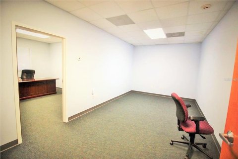 Propiedad comercial en alquiler en Orlando, Florida, 339.09 m2 № 1591078 - foto 5