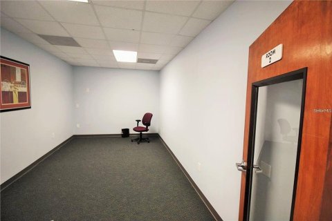 Propiedad comercial en alquiler en Orlando, Florida, 339.09 m2 № 1591078 - foto 7