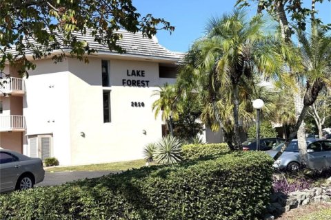 Condominio en venta en Coral Springs, Florida, 2 dormitorios, 108.51 m2 № 2250117 - foto 11