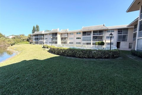 Condominio en venta en Coral Springs, Florida, 2 dormitorios, 108.51 m2 № 2250117 - foto 12