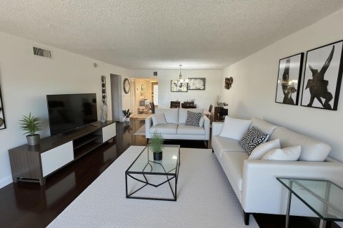 Condominio en Coral Springs, Florida, 2 dormitorios  № 2250117
