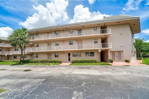 Condominio en venta en Coral Springs, Florida, 2 dormitorios, 108.51 m2 № 2250117 - foto 14