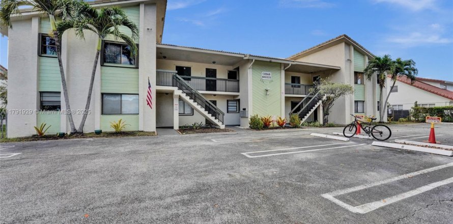 Condo à Coral Springs, Floride, 2 chambres № 1742259