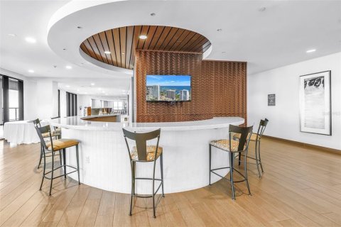 Condo in Saint Petersburg, Florida, 1 bedroom № 2206703 - photo 22