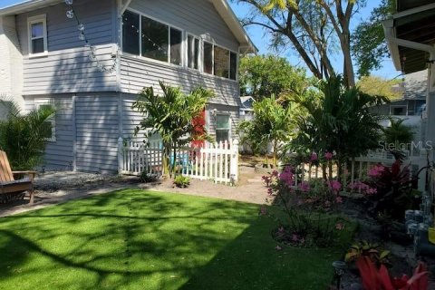 Apartamento en Saint Petersburg, Florida 2 dormitorios, 75.72 m2 № 2122613
