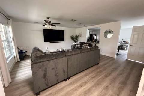 Touwnhouse à vendre à Sunrise, Floride: 3 chambres, 148.27 m2 № 1945319 - photo 7