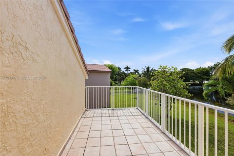 House in Miramar, Florida 4 bedrooms, 218.04 sq.m. № 2186116 - photo 29
