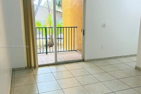 Apartment in Doral, Florida 3 bedrooms, 103.03 sq.m. № 2170065 - photo 3
