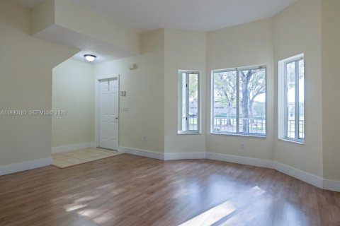 Купить таунхаус в Хомстед, Флорида 2 спальни, 132.94м2, № 2057035 - фото 6