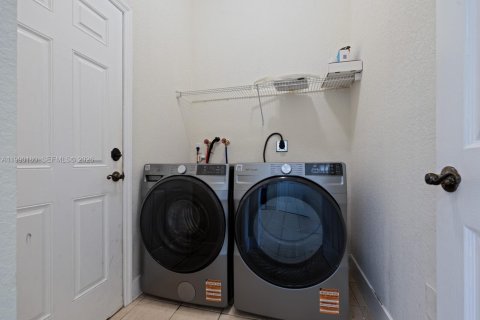 Купить таунхаус в Хомстед, Флорида 2 спальни, 132.94м2, № 2057035 - фото 15