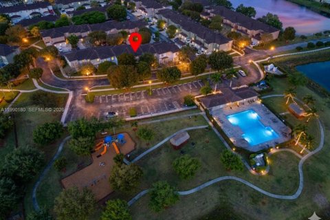 Купить таунхаус в Хомстед, Флорида 2 спальни, 132.94м2, № 2057035 - фото 28