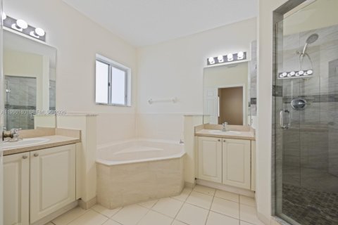 Купить таунхаус в Хомстед, Флорида 2 спальни, 132.94м2, № 2057035 - фото 16