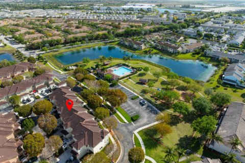 Купить таунхаус в Хомстед, Флорида 2 спальни, 132.94м2, № 2057035 - фото 19