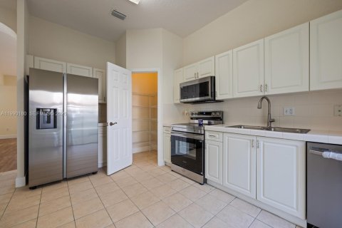 Купить таунхаус в Хомстед, Флорида 2 спальни, 132.94м2, № 2057035 - фото 4