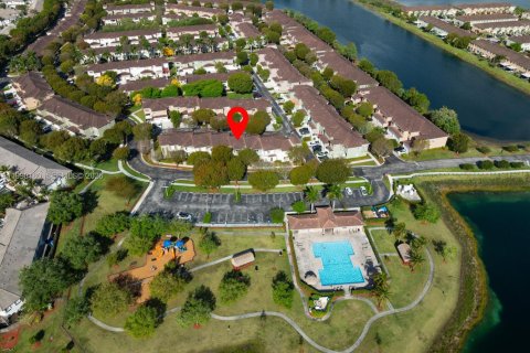 Купить таунхаус в Хомстед, Флорида 2 спальни, 132.94м2, № 2057035 - фото 12