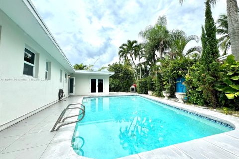 Casa en venta en North Miami, Florida, 3 dormitorios, 152.45 m2 № 1839678 - foto 24
