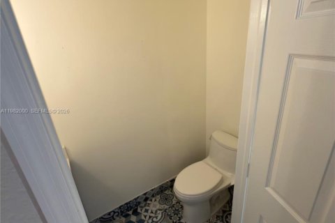 Townhouse in Miami, Florida 3 bedrooms, 163.32 sq.m. № 2043214 - photo 9