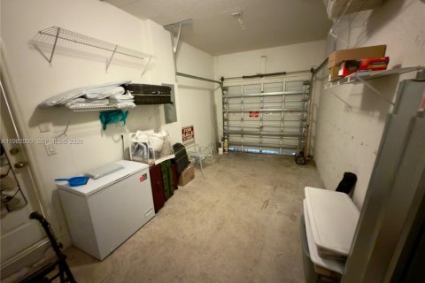 Townhouse in Miami, Florida 3 bedrooms, 163.32 sq.m. № 2043214 - photo 16