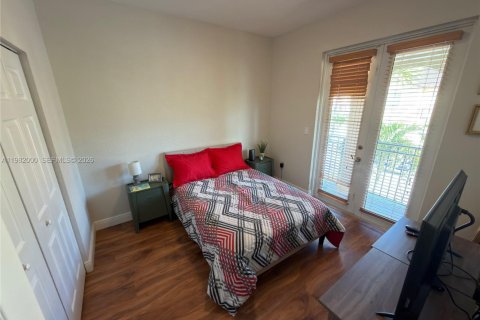 Townhouse in Miami, Florida 3 bedrooms, 163.32 sq.m. № 2043214 - photo 28