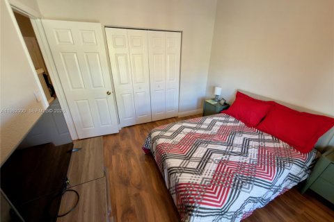 Townhouse in Miami, Florida 3 bedrooms, 163.32 sq.m. № 2043214 - photo 30