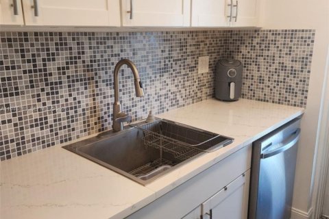 Copropriété à vendre à Boynton Beach, Floride: 2 chambres, 67.73 m2 № 1999605 - photo 6