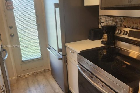 Copropriété à vendre à Boynton Beach, Floride: 2 chambres, 67.73 m2 № 1999605 - photo 9