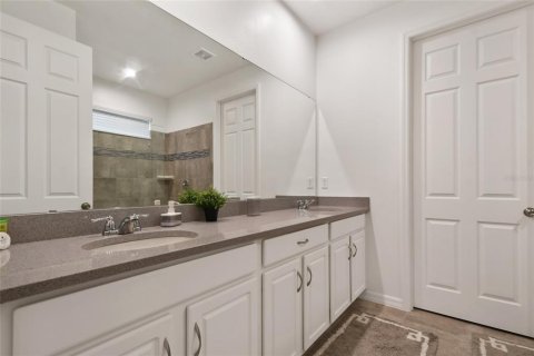 House in Kissimmee, Florida 7 bedrooms, 328.22 sq.m. № 2091577 - photo 20