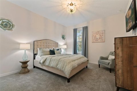 House in Kissimmee, Florida 7 bedrooms, 328.22 sq.m. № 2091577 - photo 24