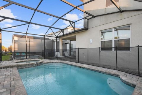 House in Kissimmee, Florida 7 bedrooms, 328.22 sq.m. № 2091577 - photo 3