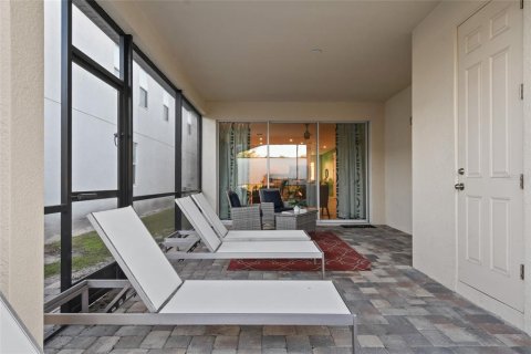 House in Kissimmee, Florida 7 bedrooms, 328.22 sq.m. № 2091577 - photo 5