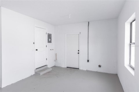 Купить виллу или дом в Делтона, Флорида 7 комнат, 142.7м2, № 1758094 - фото 25