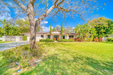 Casa en venta en Palmetto Bay, Florida, 3 dormitorios, 201.78 m2 № 2031567 - foto 2