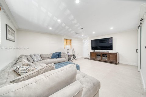 Casa en venta en Palmetto Bay, Florida, 3 dormitorios, 201.78 m2 № 2031567 - foto 16