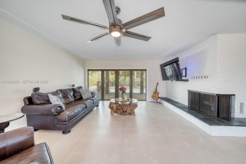 Casa en venta en Palmetto Bay, Florida, 3 dormitorios, 201.78 m2 № 2031567 - foto 9