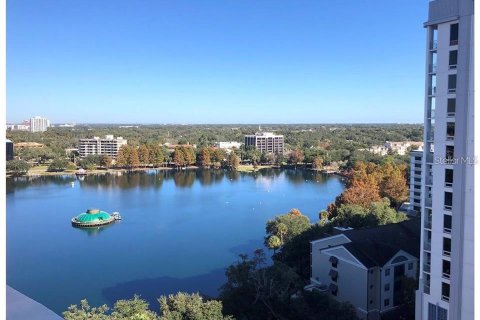 Condominio en alquiler en Orlando, Florida, 1 dormitorio, 74.04 m2 № 1847983 - foto 1