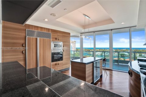 Condo in Aventura, Florida, 2 bedrooms  № 2074955 - photo 10