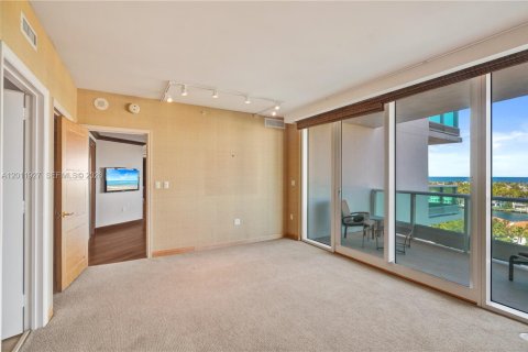Condo in Aventura, Florida, 2 bedrooms  № 2074955 - photo 16
