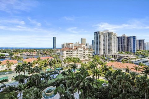 Condo in Aventura, Florida, 2 bedrooms  № 2074955