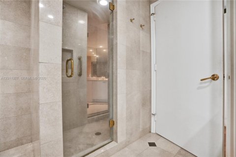 Condo in Aventura, Florida, 2 bedrooms  № 2074955 - photo 30