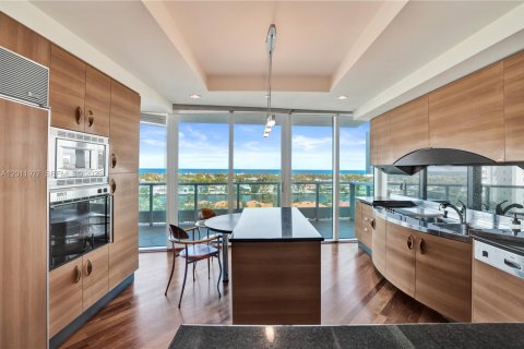 Condo in Aventura, Florida, 2 bedrooms  № 2074955 - photo 11