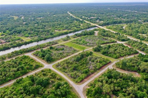 Land in North Port, Florida № 2201692 - photo 13