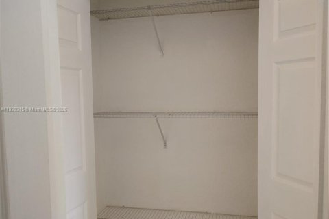 Condominio en venta en Coral Springs, Florida, 1 dormitorio, 56.3 m2 № 1877791 - foto 14