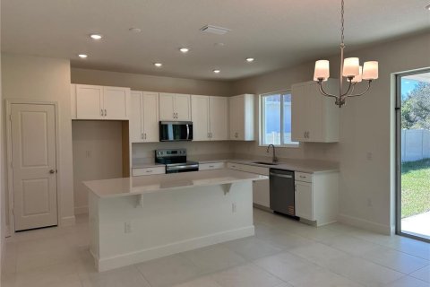 Villa ou maison à louer à Clermont, Floride: 4 chambres, 237.46 m2 № 2156283 - photo 3