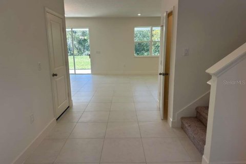Villa ou maison à louer à Clermont, Floride: 4 chambres, 237.46 m2 № 2156283 - photo 2
