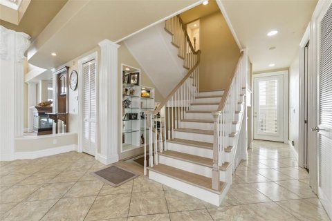 House in Belleair, Florida 5 bedrooms, 466.74 sq.m. № 2221421 - photo 10