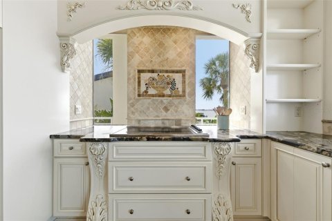 House in Belleair, Florida 5 bedrooms, 466.74 sq.m. № 2221421 - photo 29