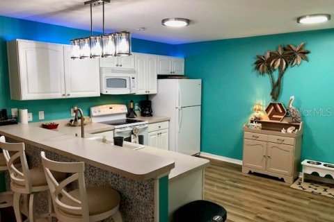 House in The Villages, Florida 2 bedrooms, 107.4 sq.m. № 1513100 - photo 7